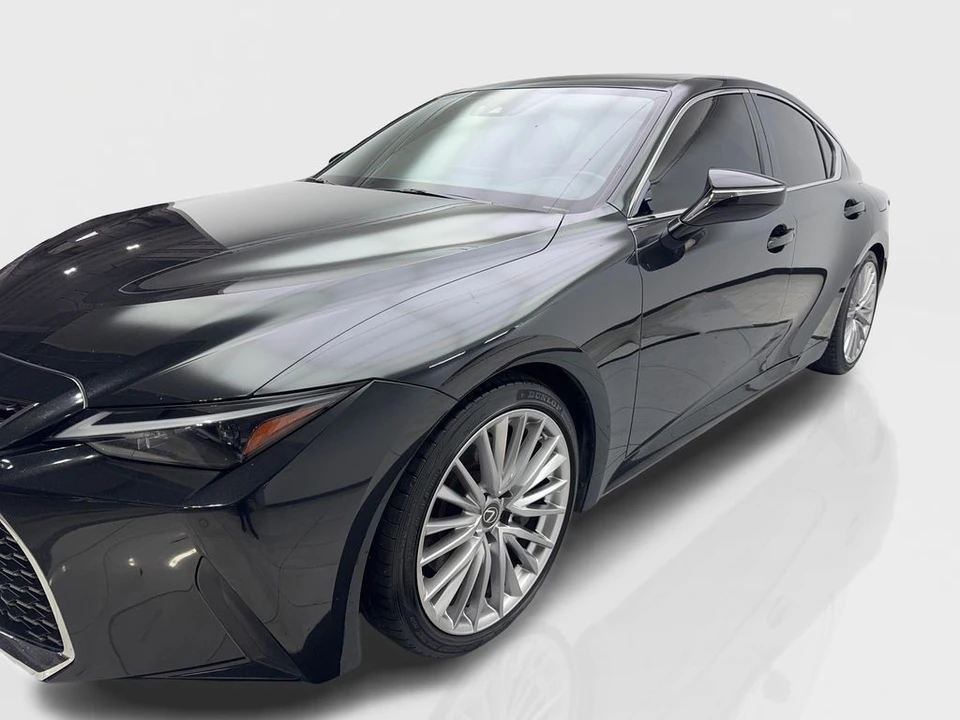 2022 Lexus IS 3rd Gen - Image 11 of 12