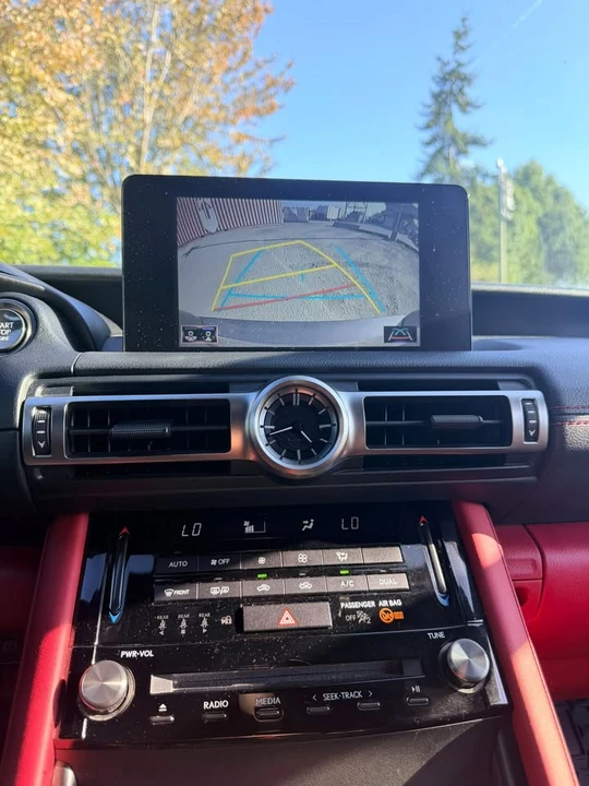 2022 Lexus IS 3rd Gen - Image 9 of 13