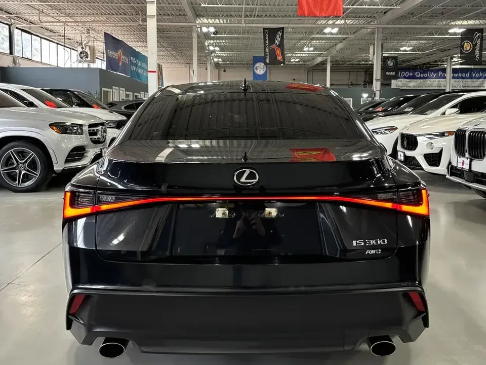 2022 Lexus IS 3rd Gen - Image 4 of 16