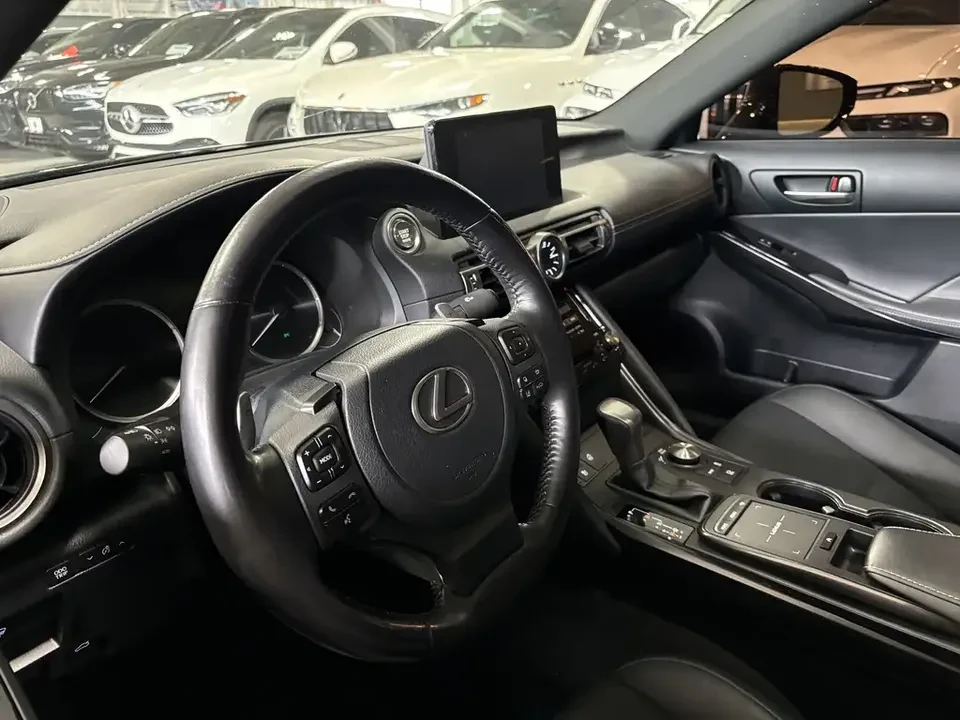 2022 Lexus IS 3rd Gen - Image 5 of 16