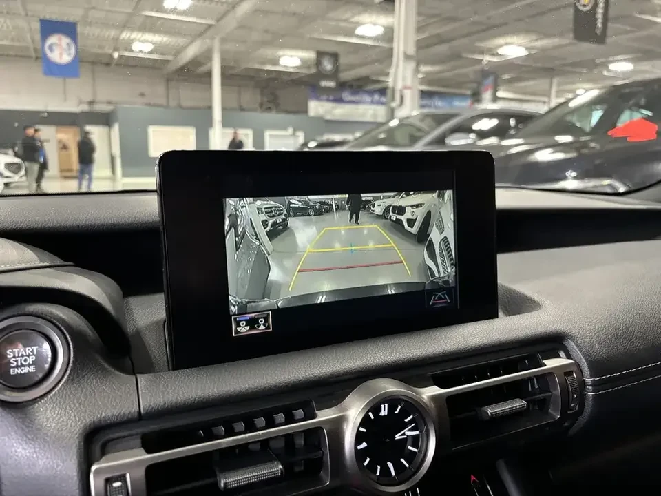 2022 Lexus IS 3rd Gen - Image 15 of 16