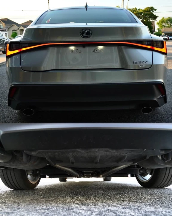 2022 Lexus IS 3rd Gen - Image 3 of 13