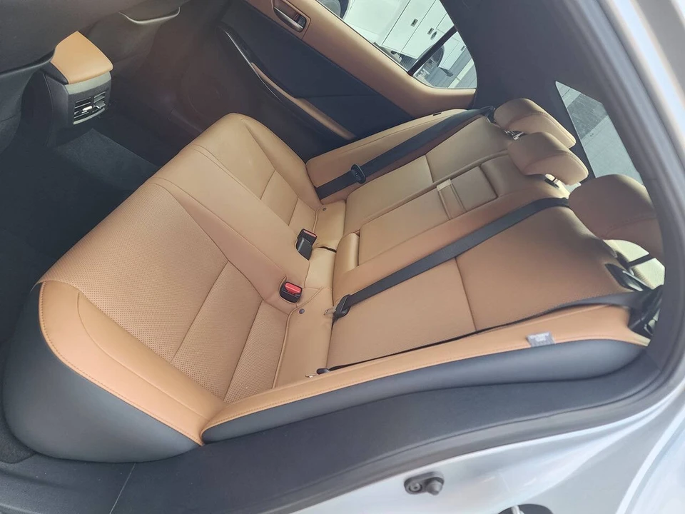 2022 Lexus IS 3rd Gen - Image 15 of 21