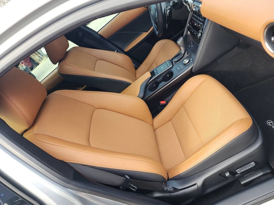 2022 Lexus IS 3rd Gen - Image 17 of 21