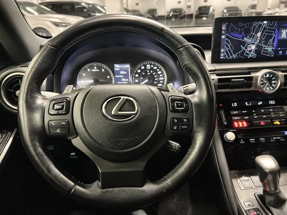 2022 Lexus IS 3rd Gen - Image 19 of 20