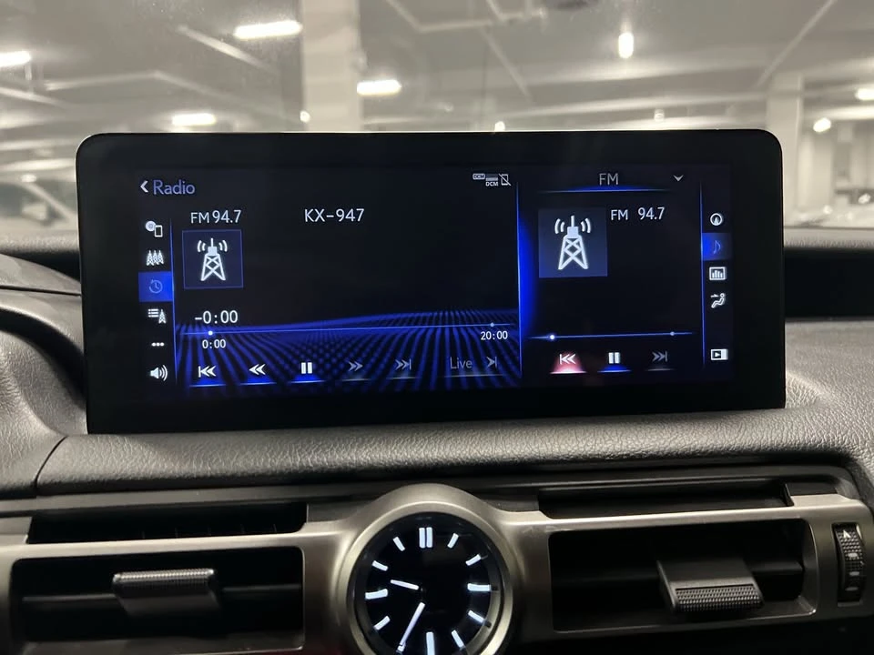 2022 Lexus IS 3rd Gen - Image 12 of 20