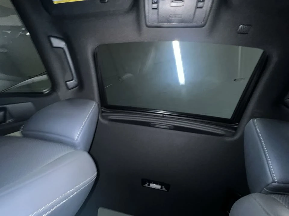 2022 Lexus IS 3rd Gen - Image 17 of 20