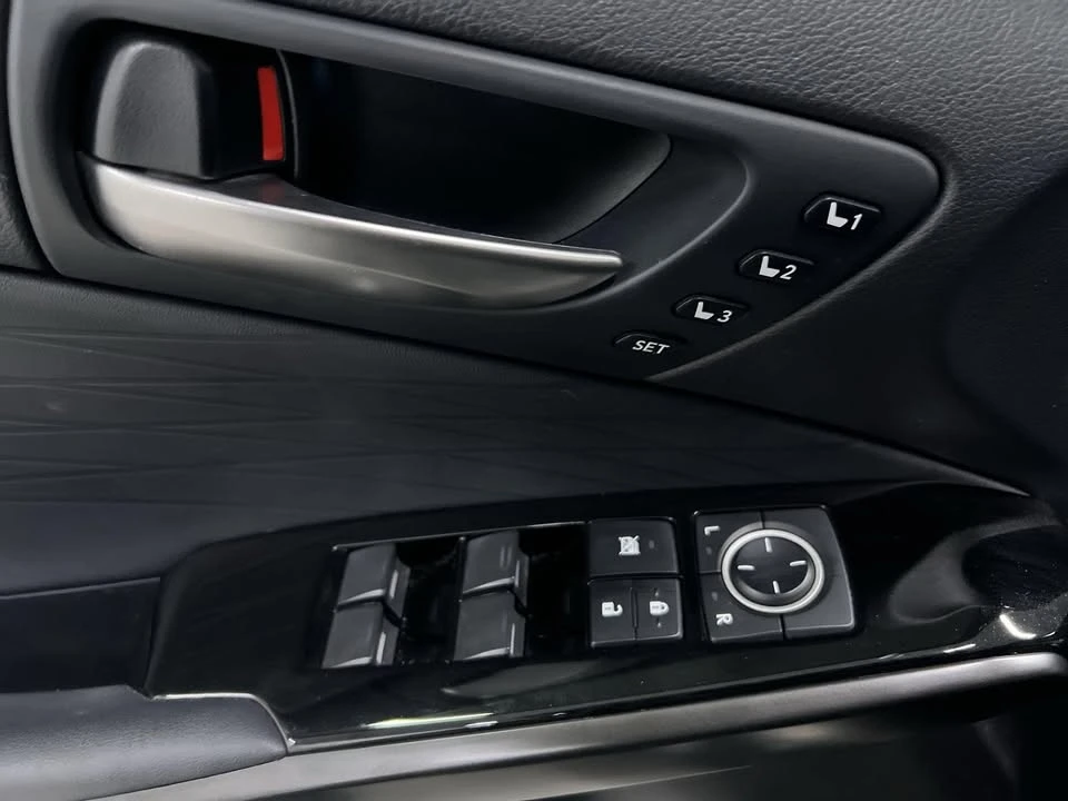 2022 Lexus IS 3rd Gen - Image 10 of 20