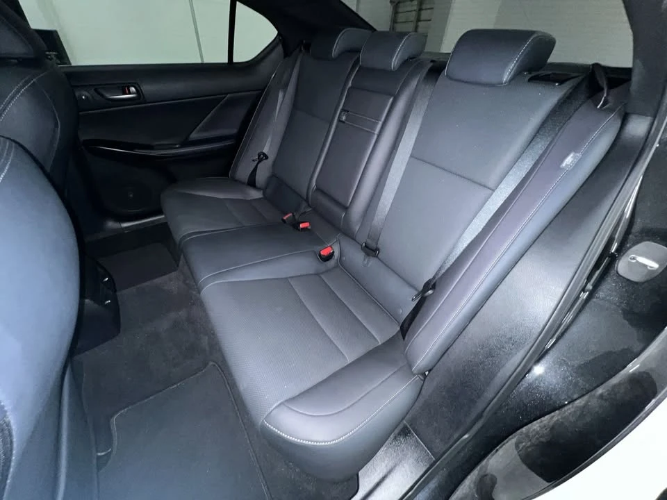 2022 Lexus IS 3rd Gen - Image 18 of 20