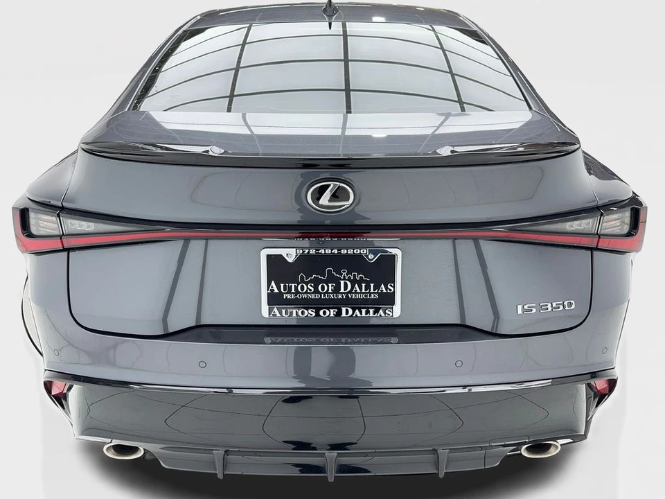2022 Lexus IS 3rd Gen - Image 11 of 12