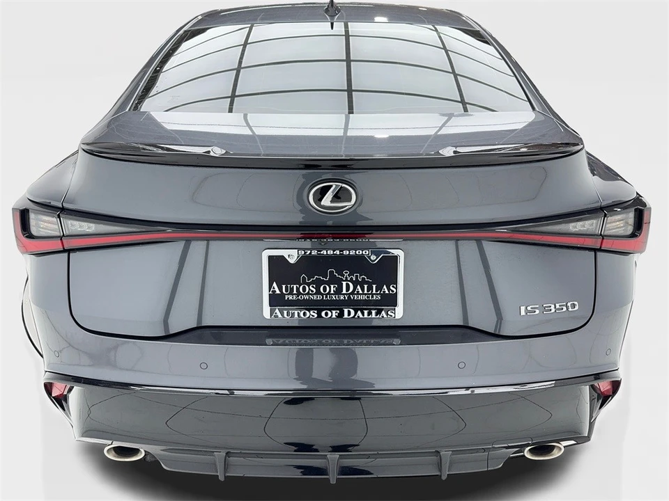 2022 Lexus IS 3rd Gen - Image 11 of 12