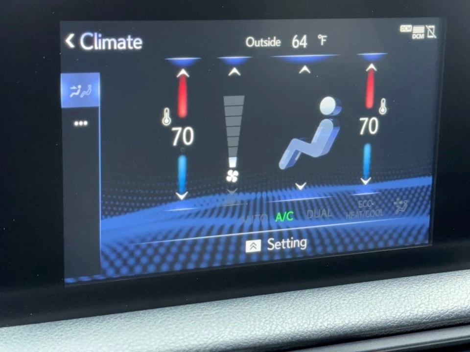 2022 Lexus - Image 24 of 31