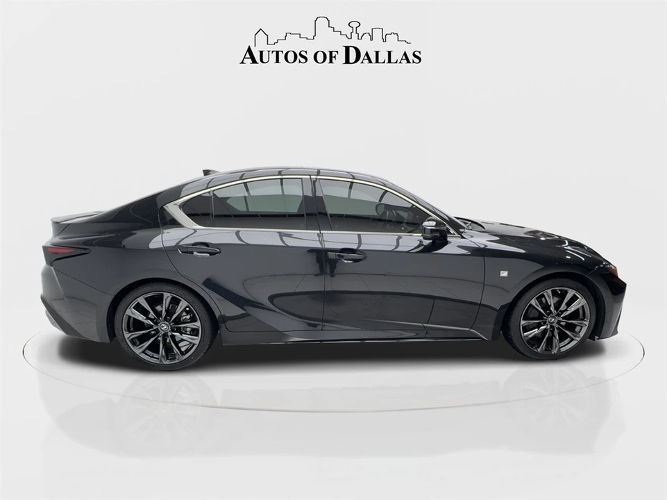 2022 Lexus IS 3rd Gen - Image 9 of 21