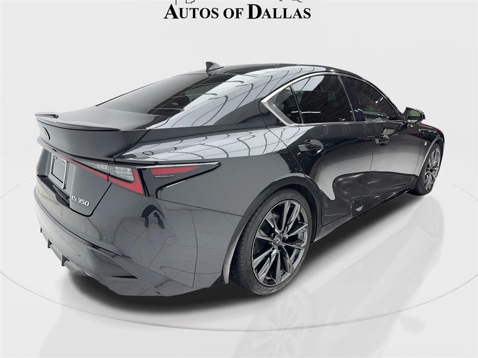 2022 Lexus IS 3rd Gen - Image 10 of 21