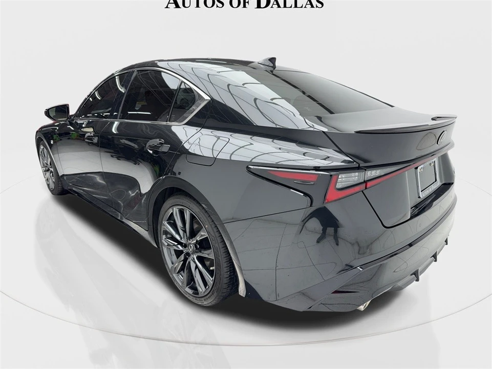 2022 Lexus IS 3rd Gen - Image 12 of 21