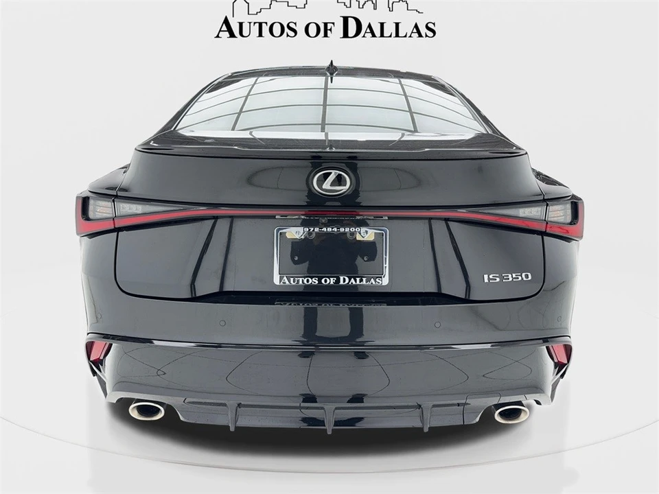 2022 Lexus IS 3rd Gen - Image 11 of 21