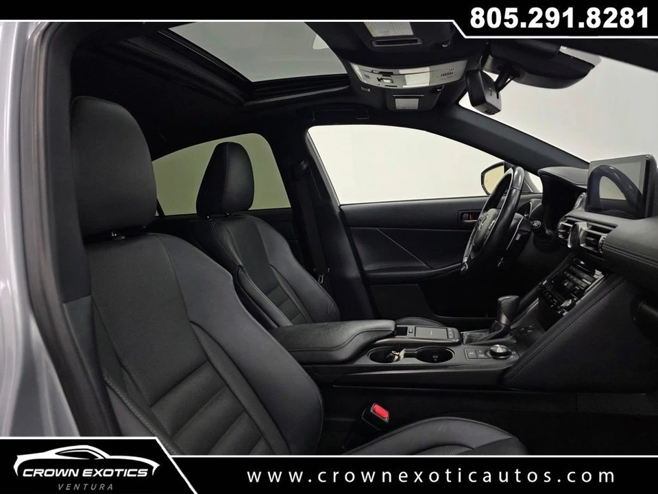 2022 Lexus IS 3rd Gen - Image 12 of 21
