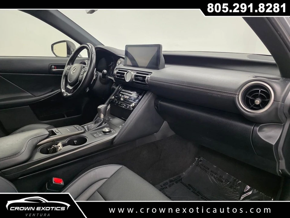 2022 Lexus IS 3rd Gen - Image 15 of 21