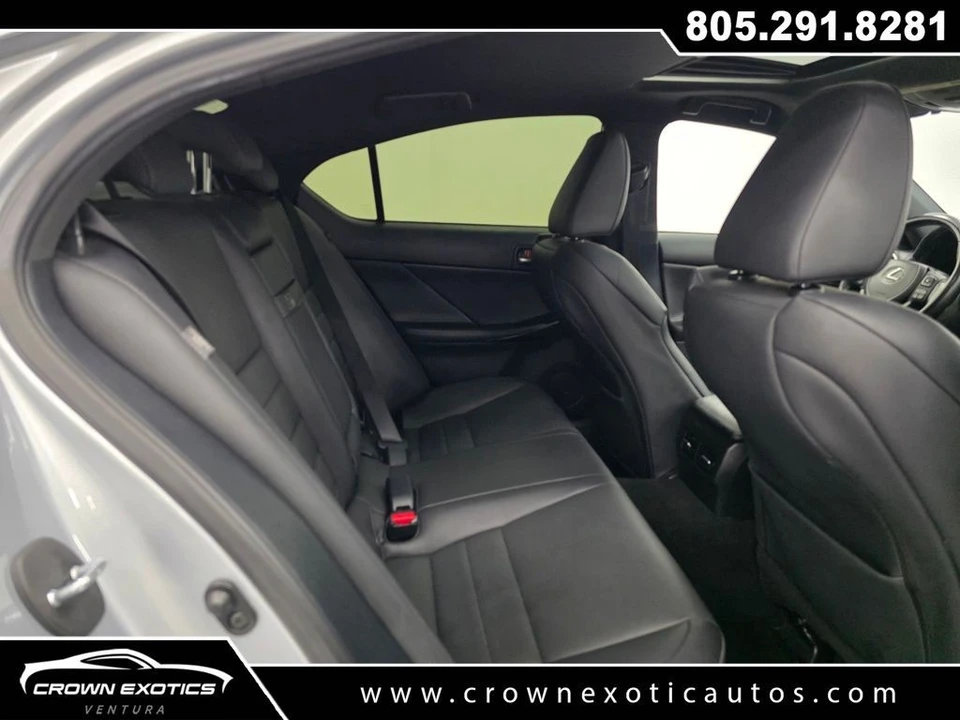 2022 Lexus IS 3rd Gen - Image 17 of 21