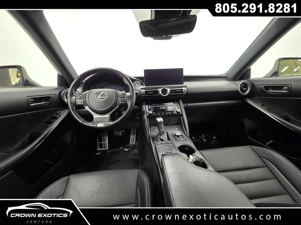 2022 Lexus IS 3rd Gen - Image 19 of 21