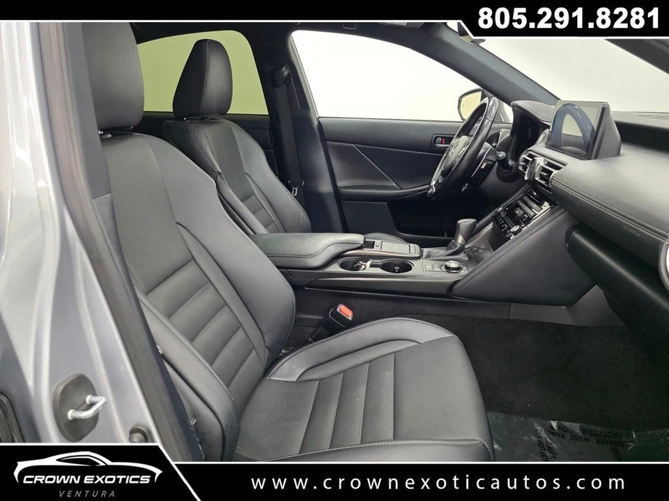 2022 Lexus IS 3rd Gen - Image 13 of 21