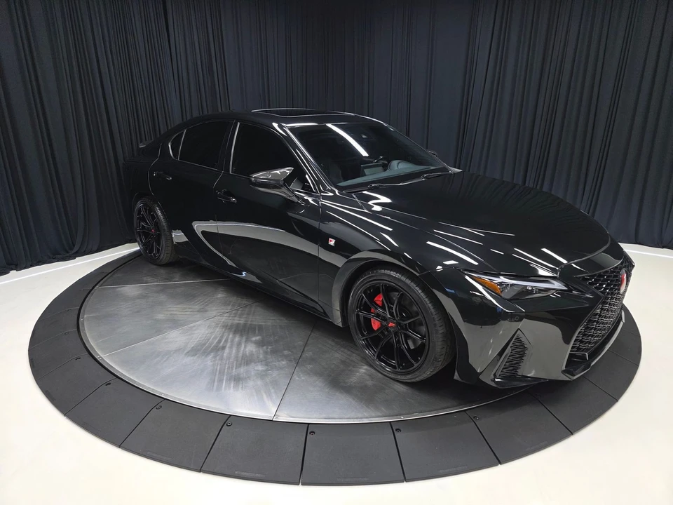 2022 Lexus IS 3rd Gen - Image 15 of 31