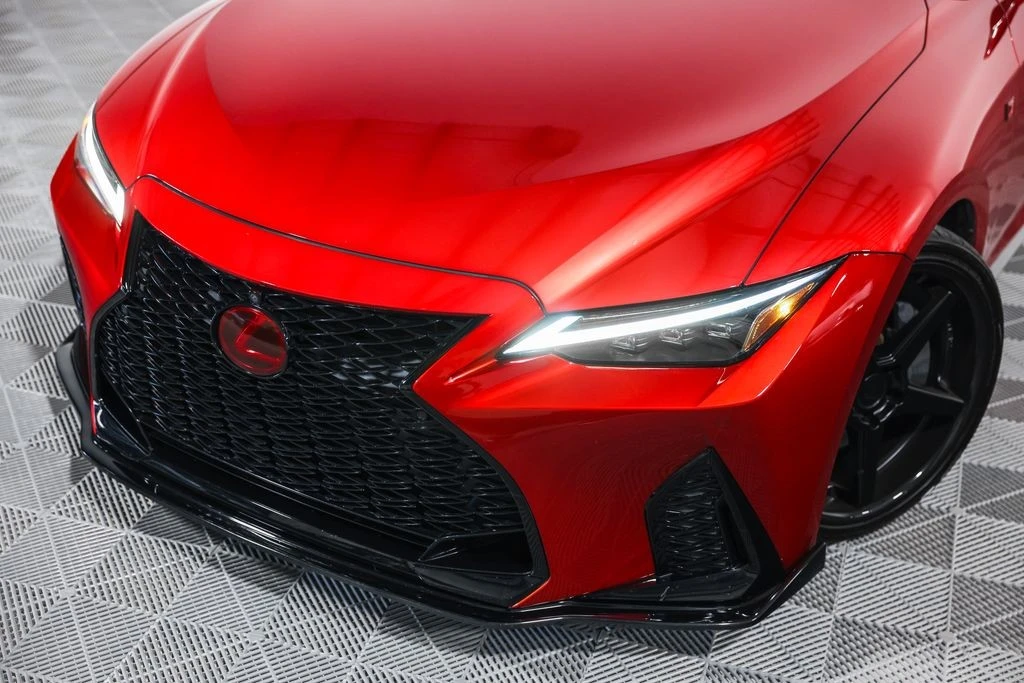 2022 Lexus IS 3rd Gen - Image 13 of 31