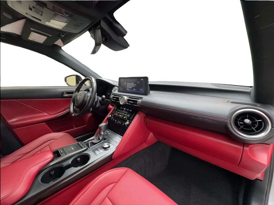 2022 Lexus IS 3rd Gen - Image 27 of 31