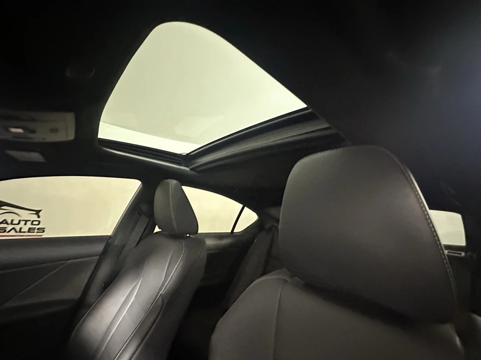2022 Lexus IS 3rd Gen - Image 20 of 21