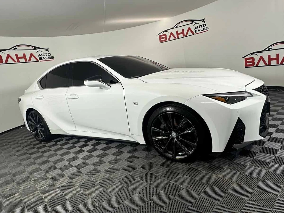 2022 Lexus IS 3rd Gen - Image 12 of 21