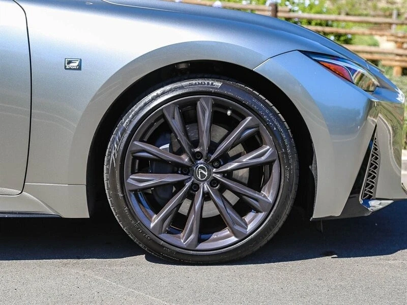 2022 Lexus IS 3rd Gen - Image 12 of 21