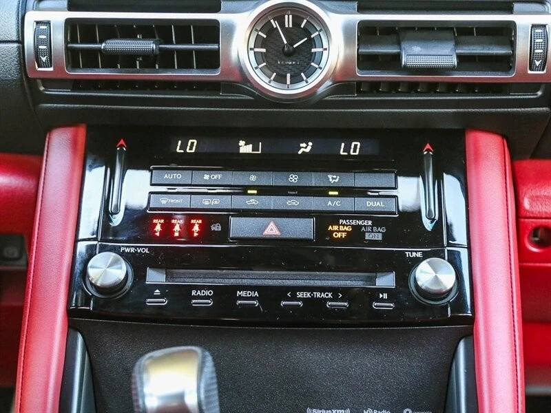 2022 Lexus IS 3rd Gen - Image 19 of 21