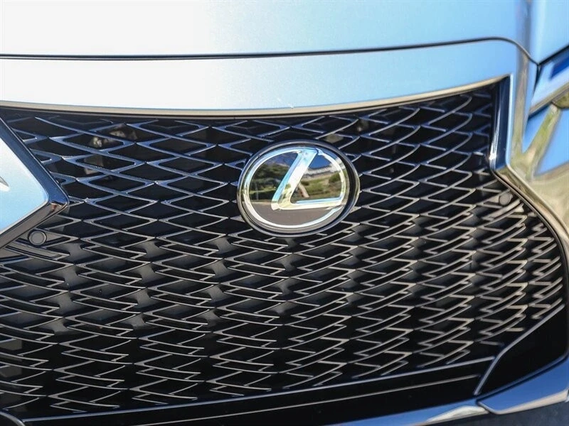 2022 Lexus IS 3rd Gen - Image 11 of 21