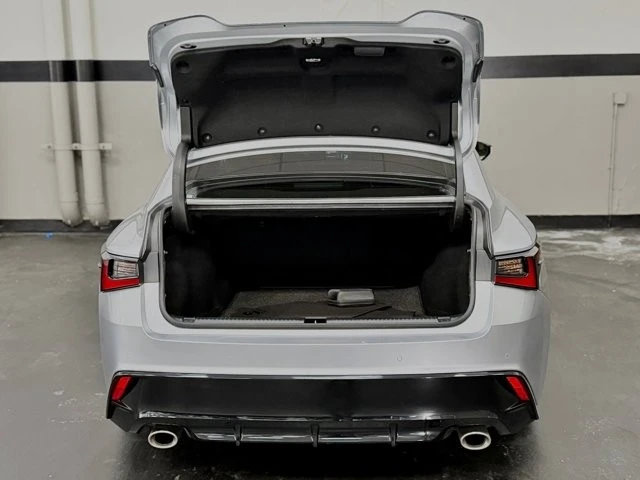 2022 Lexus IS 3rd Gen - Image 15 of 31