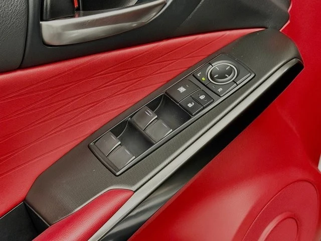 2022 Lexus IS 3rd Gen - Image 20 of 31
