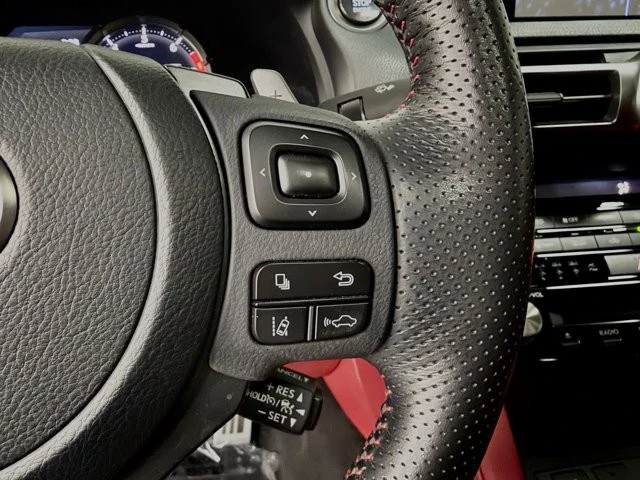 2022 Lexus IS 3rd Gen - Image 28 of 31