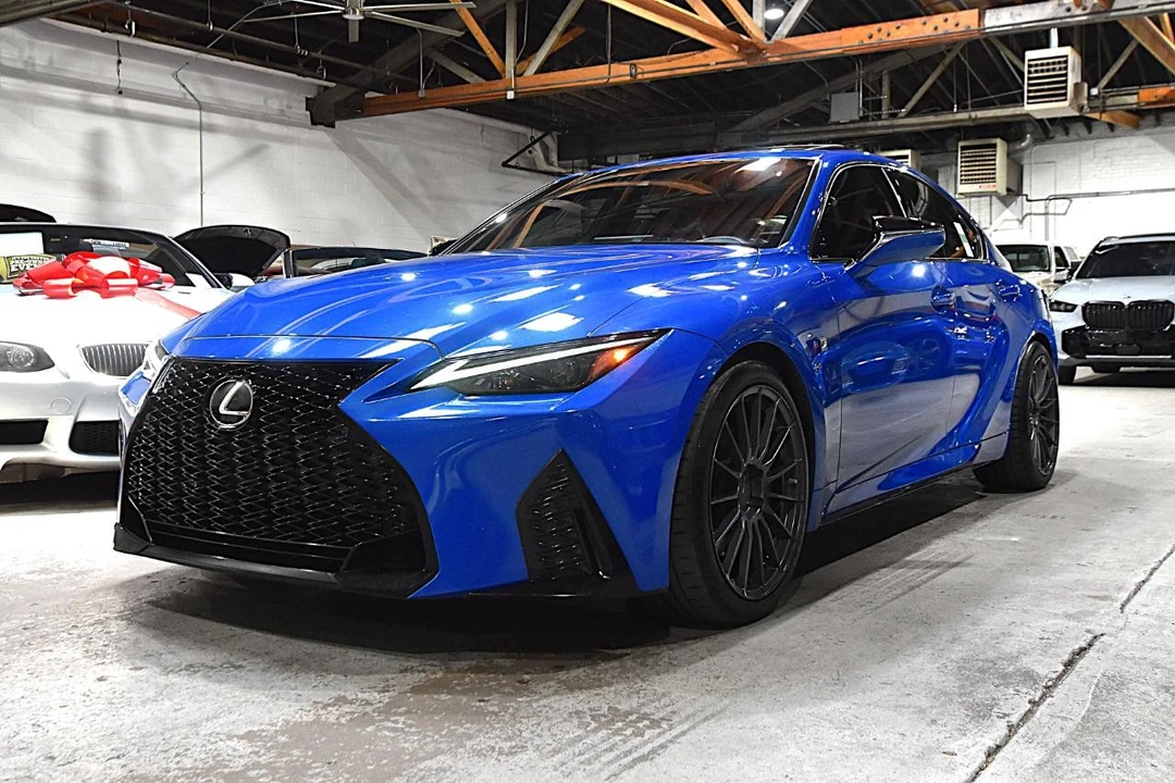 2022 Lexus IS 3rd Gen - Image 3 of 31