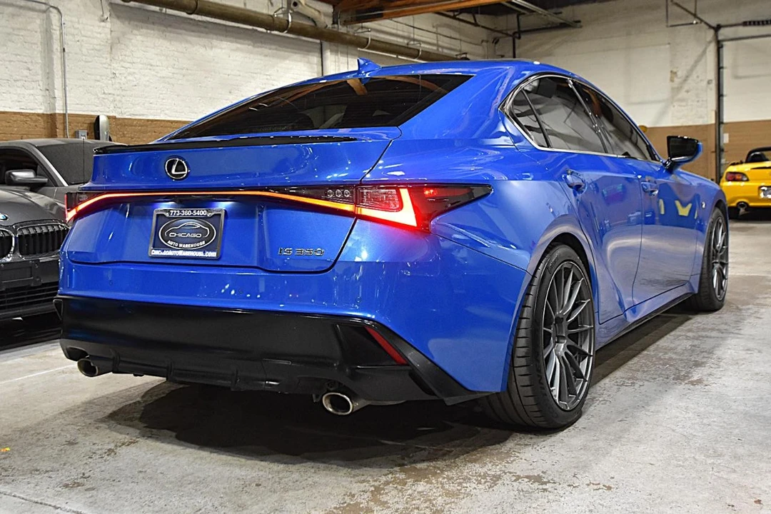 2022 Lexus IS 3rd Gen - Image 5 of 31