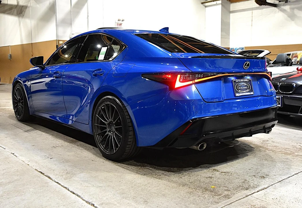 2022 Lexus IS 3rd Gen - Image 8 of 31