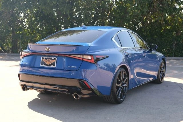 2022 Lexus IS 3rd Gen - Image 14 of 21
