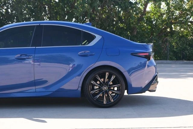 2022 Lexus IS 3rd Gen - Image 8 of 21