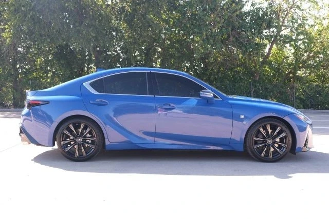 2022 Lexus IS 3rd Gen - Image 10 of 21