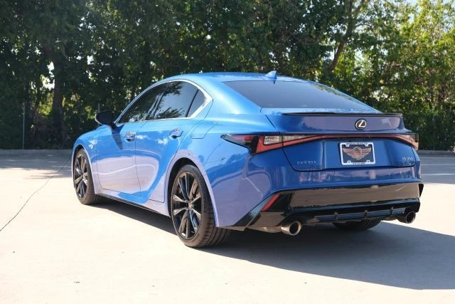 2022 Lexus IS 3rd Gen - Image 13 of 21