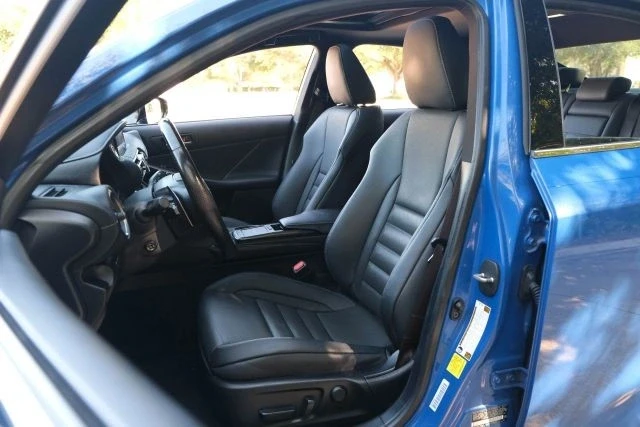 2022 Lexus IS 3rd Gen - Image 19 of 21