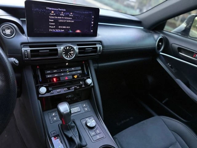 2022 Lexus IS 3rd Gen - Image 14 of 21