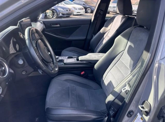 2022 Lexus IS 3rd Gen - Image 5 of 6