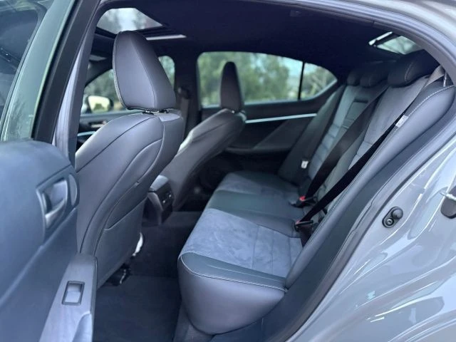 2022 Lexus IS 3rd Gen - Image 17 of 21