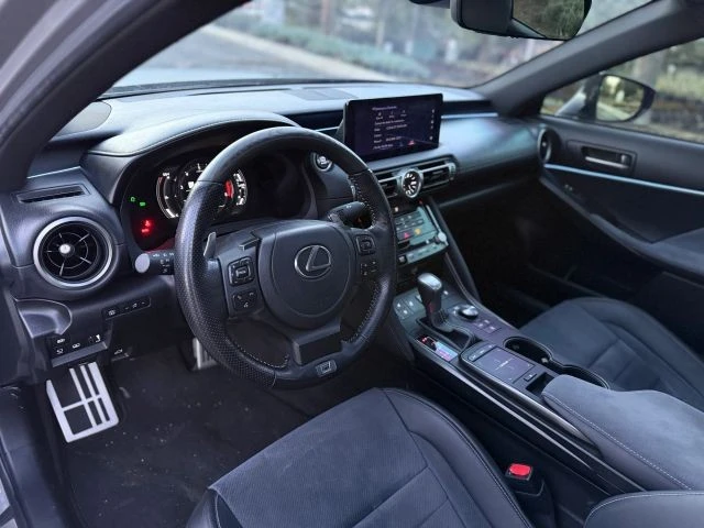 2022 Lexus IS 3rd Gen - Image 12 of 21
