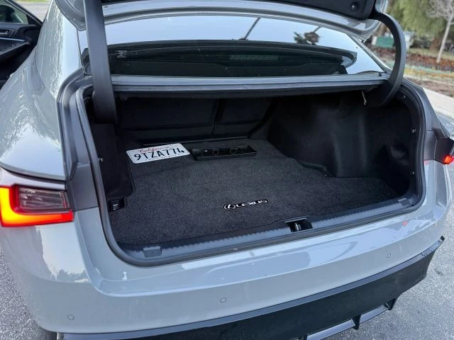 2022 Lexus IS 3rd Gen - Image 10 of 21