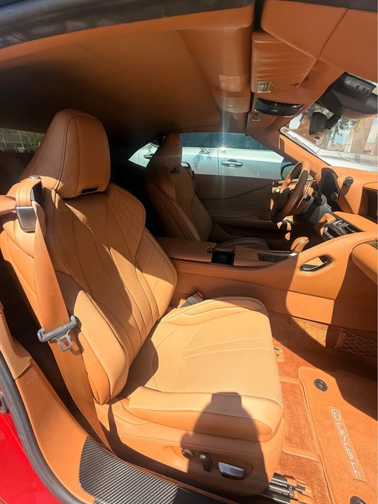 2022 Lexus LC - Image 7 of 10